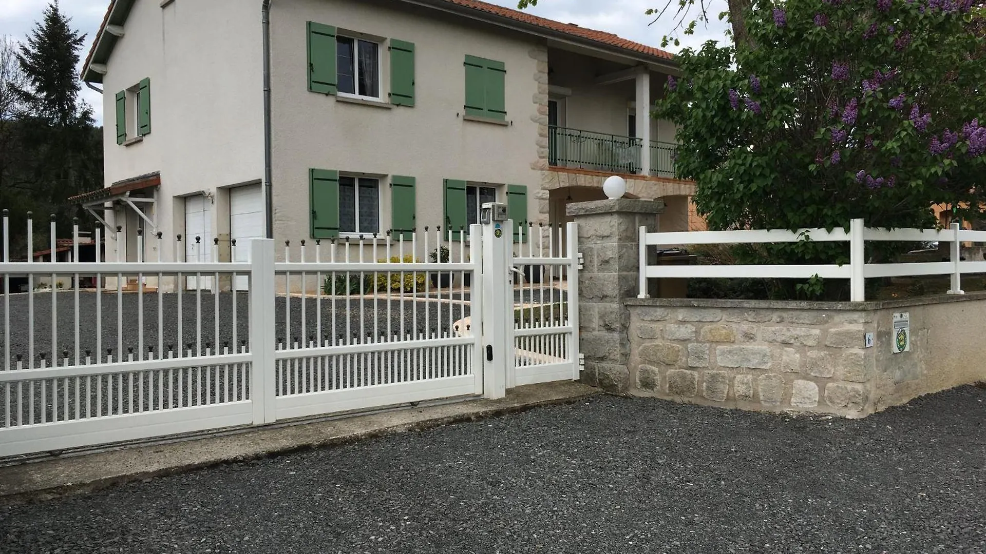 Appartement Spacieux Avec Jardin Privatif, Proche Du Puy-En-Velay Et D'Un Golf, Wifi Inclus - Fr-1-582-286 Saint-Pierre-Eynac