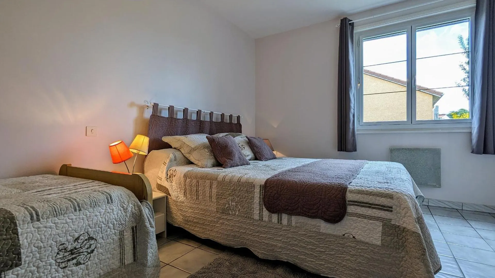 Appartement Spacieux Avec Jardin Privatif, Proche Du Puy-En-Velay Et D'Un Golf, Wifi Inclus - Fr-1-582-286 Saint-Pierre-Eynac 0*,  France